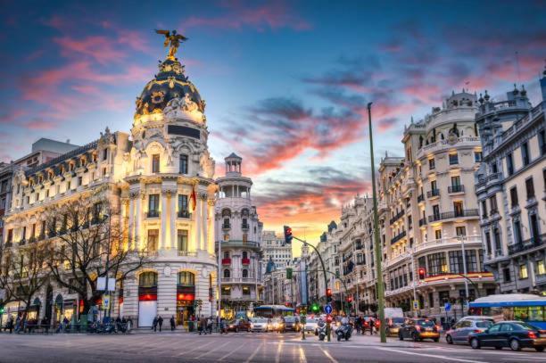 Piso Madrid Centro 5 Min Andando Gran Via Apartment Exterior photo